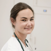Dr.in Anna Essl